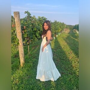 Selling the lovely viral Zara dress, in the size XS